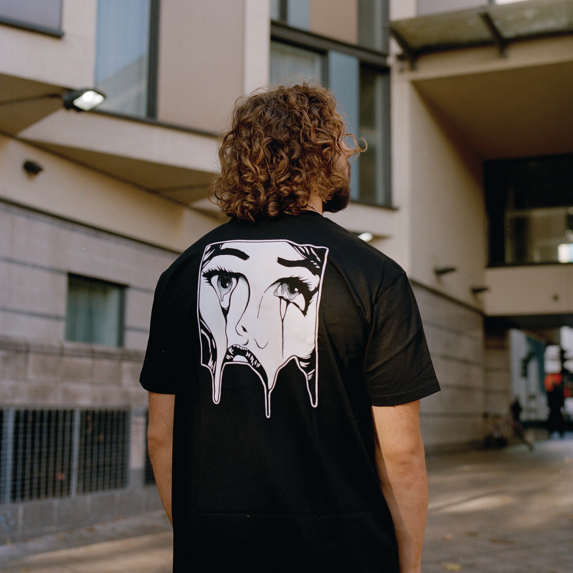 independent streetwear graphic t-shirt